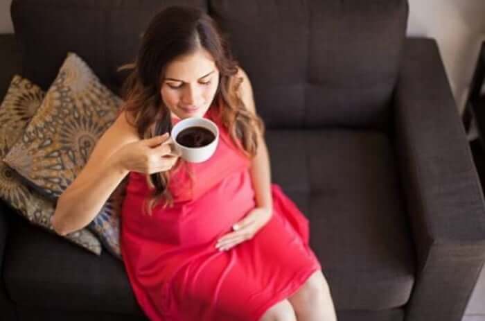 妊娠中 お茶 カフェイン